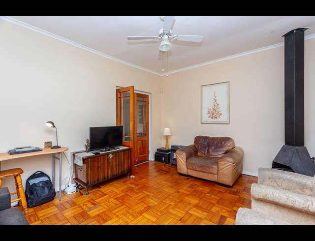 4 BEDROOM HOUSE FOR SALE IN BOSTON